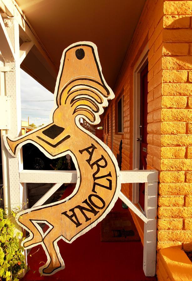 Brad'S Desert Inn Holbrook Bagian luar foto